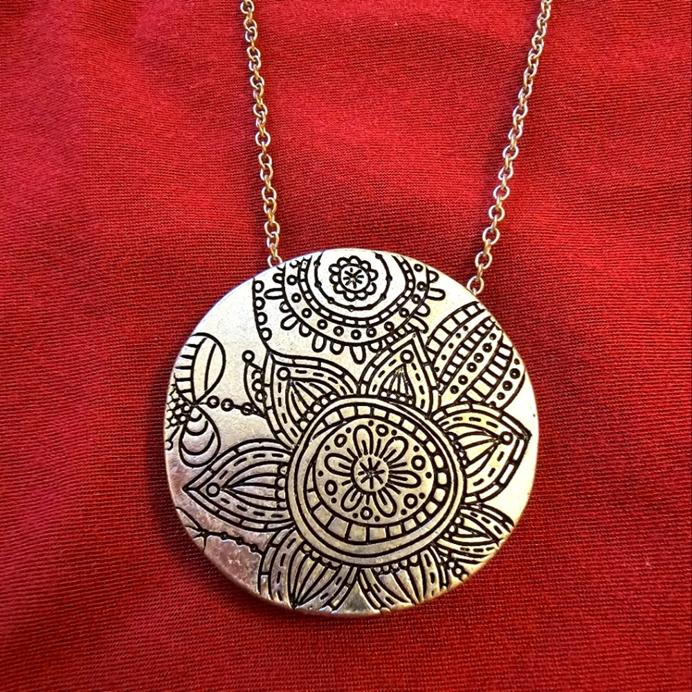 Silverstone necklace.